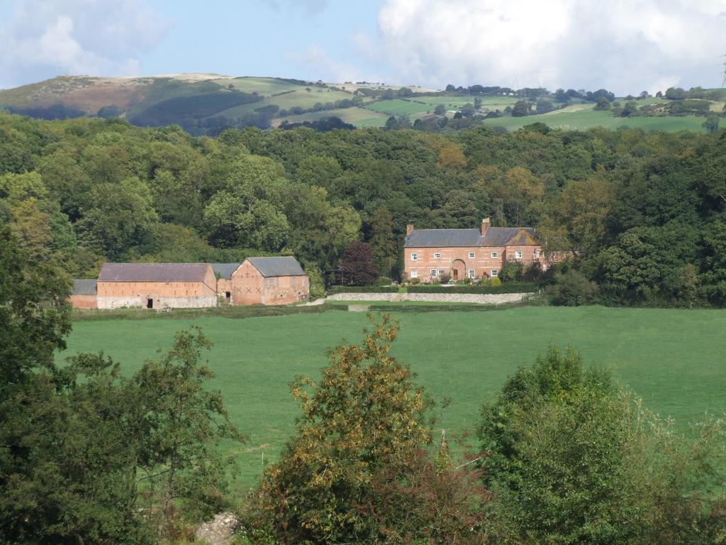 Bach Y Graig Hotel St Asaph Buitenkant foto